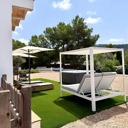 Alaya Santa Eulária des Riu